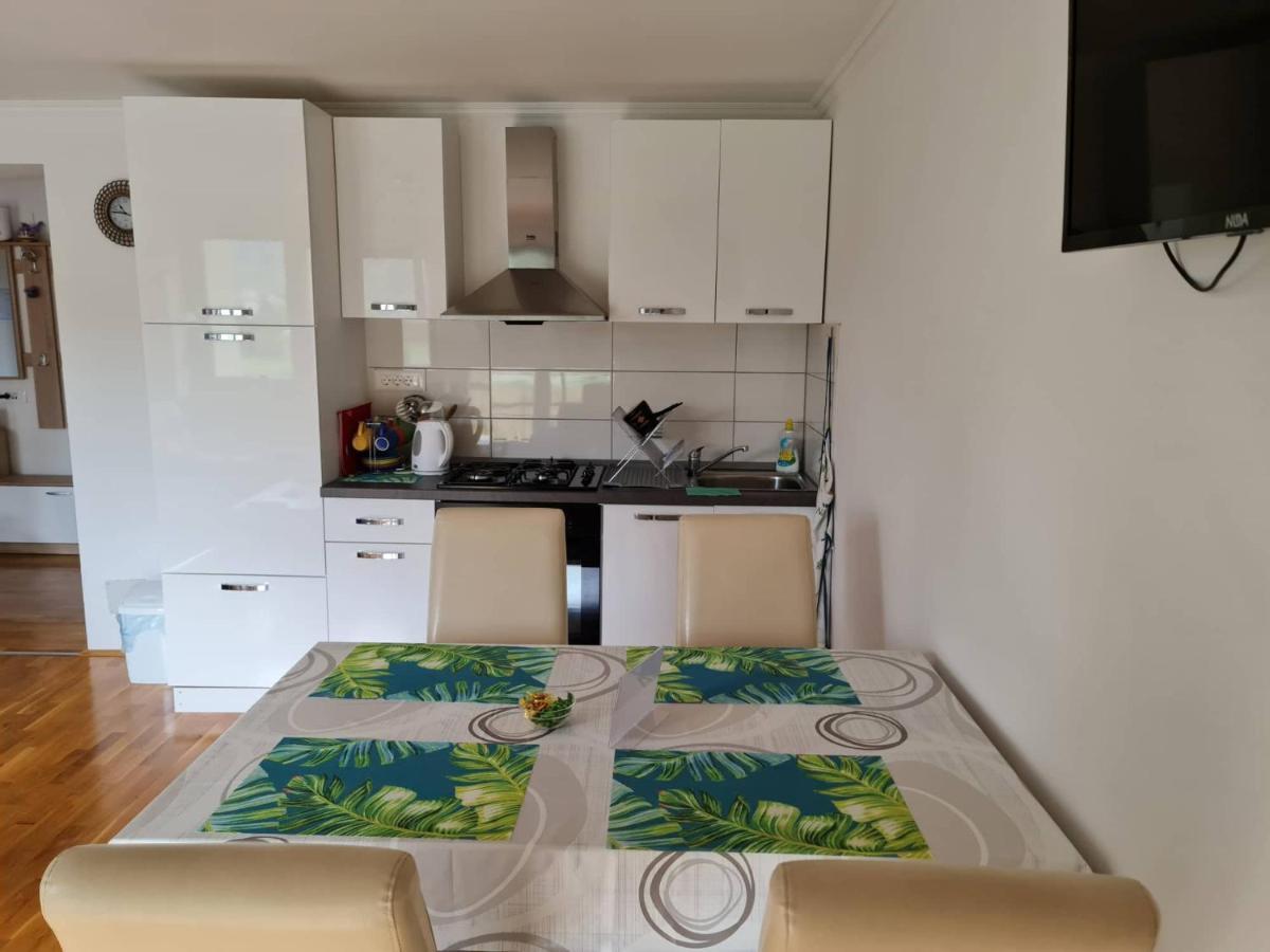 Apartman Belamar Duga Resa Exteriör bild